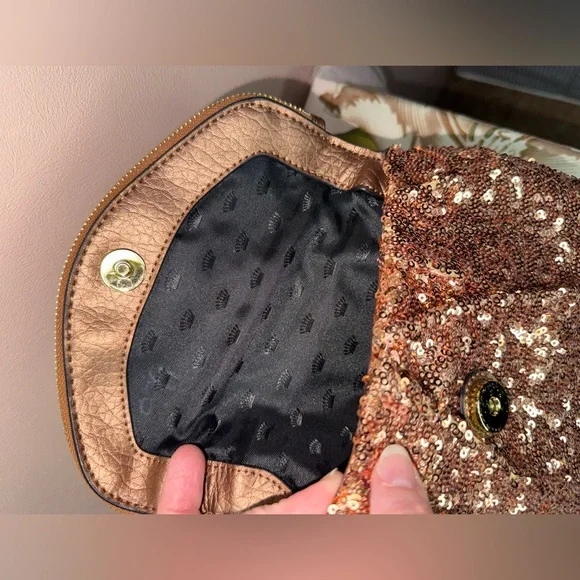 Juicy Couture Rose Gold Clutch - Picture 3 of 7